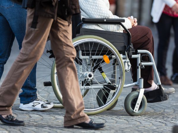 chi sono gli invalidi civili - bonusepagamenti.it