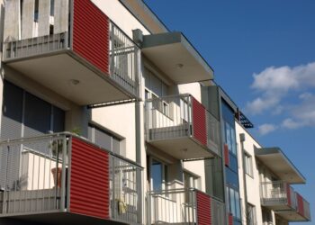 Rifacimento balconi condominio a chi spetta la spesa