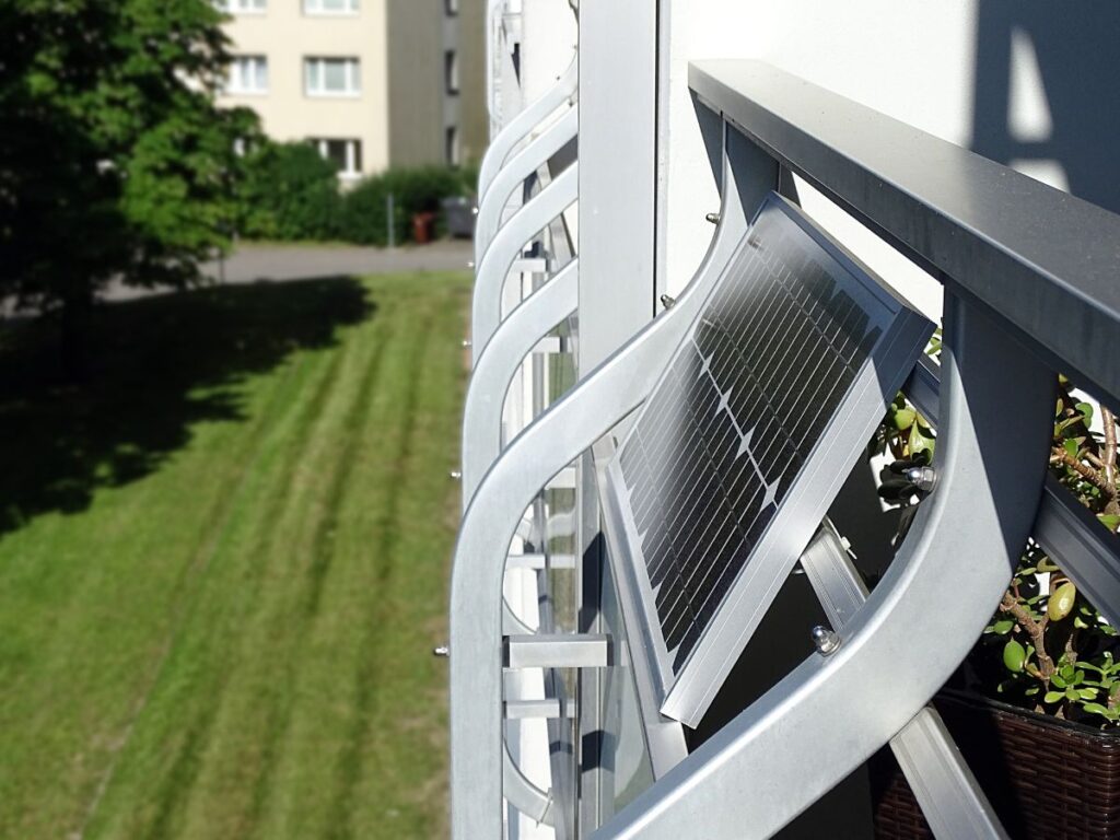 Fotovoltaico da balcone come installare i pannelli in condominio