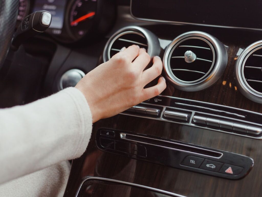 Aria condizionata in auto: 400 euro di multa, come evitare