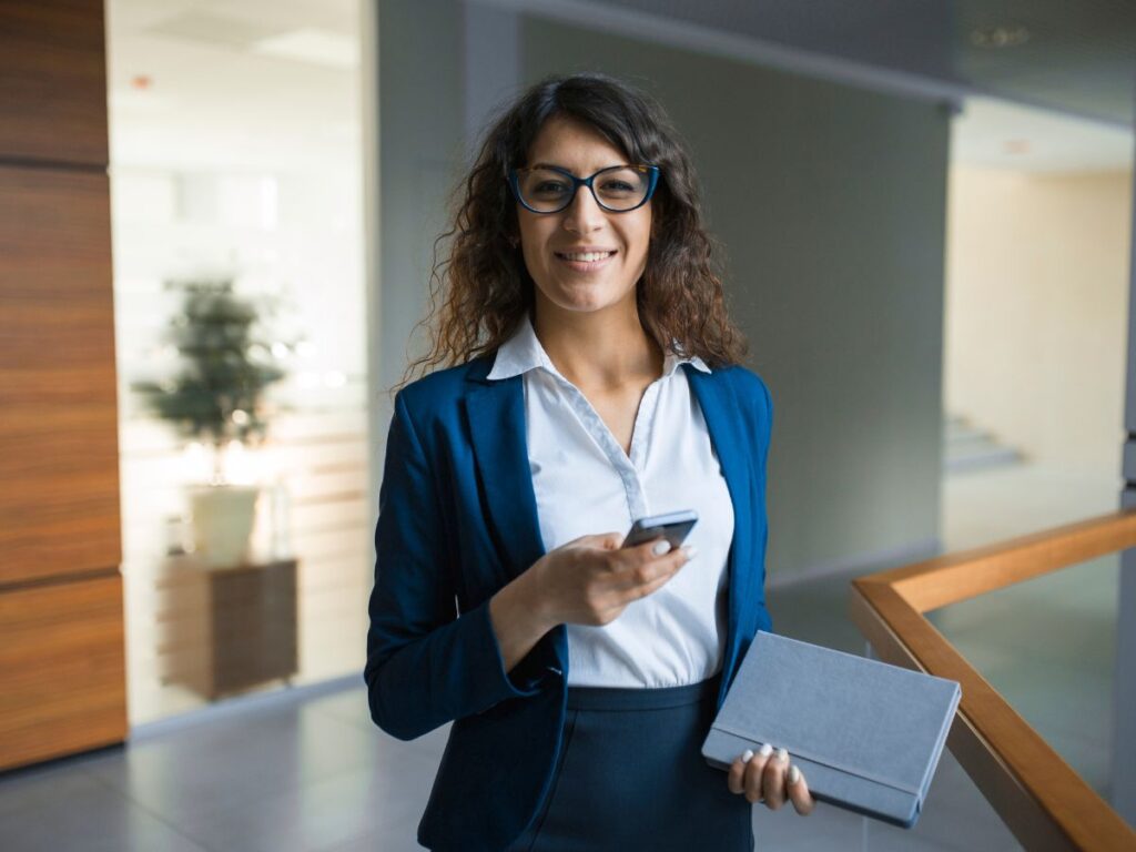 Differenze tra contratti ATA a tempo determinato e indeterminato