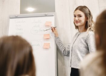 Stipendi docenti e disparità di genere