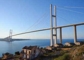 Ponte sullo stretto polemica